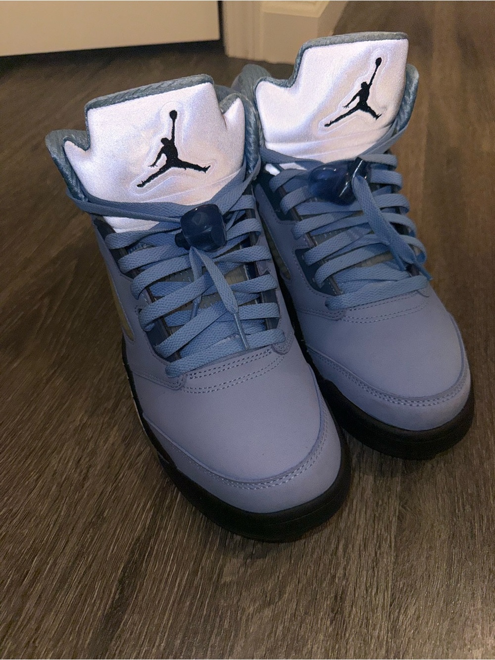 Air Jordan 5 Retro “UNC” – Size 10